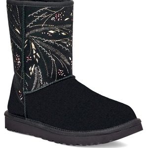 UGG Gold and Black Burst boot size 8 BNIB